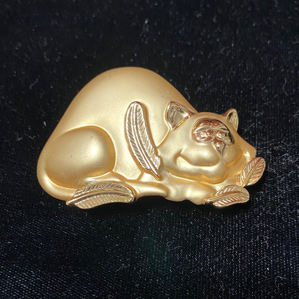 Vintage Gold Cat Brooch